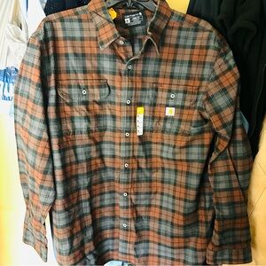 Carhartt Men's heavyweight flannel button down casual shirt.